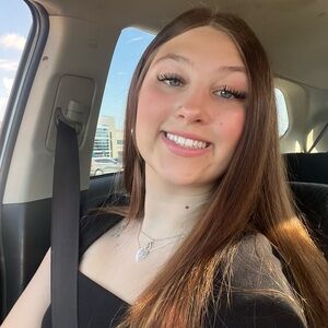 Meet your Posher, Eleni